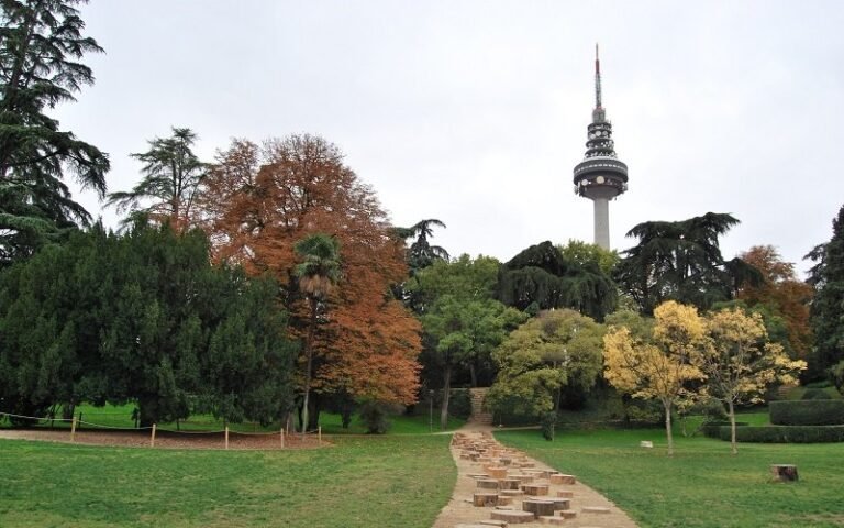EL PARQUE DE LA FUENTE DEL BERRO, UN BELLO JARDÍN AL LADO DE LA M-30