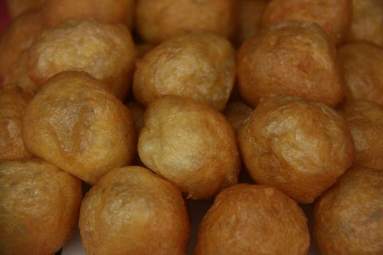 LOS MEJORES BUÑUELOS DE VIENTO Y HUESOS DE SANTO DE MADRID